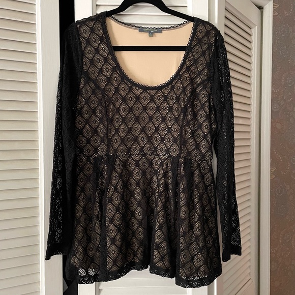 Catherine Malandrino Tops - ‼️$5 SALE‼️ Catherine Malandrino babydoll top in black size large.